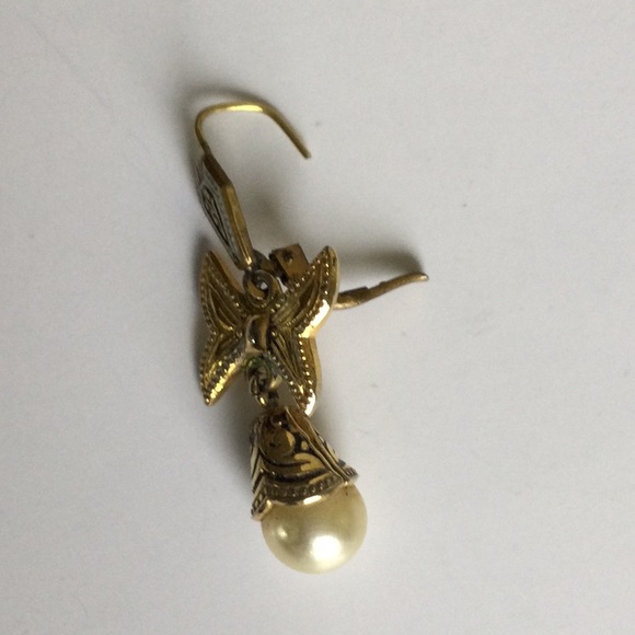 Elegant Vintage Spanish Pearl Earrings - Picture 4 of 6